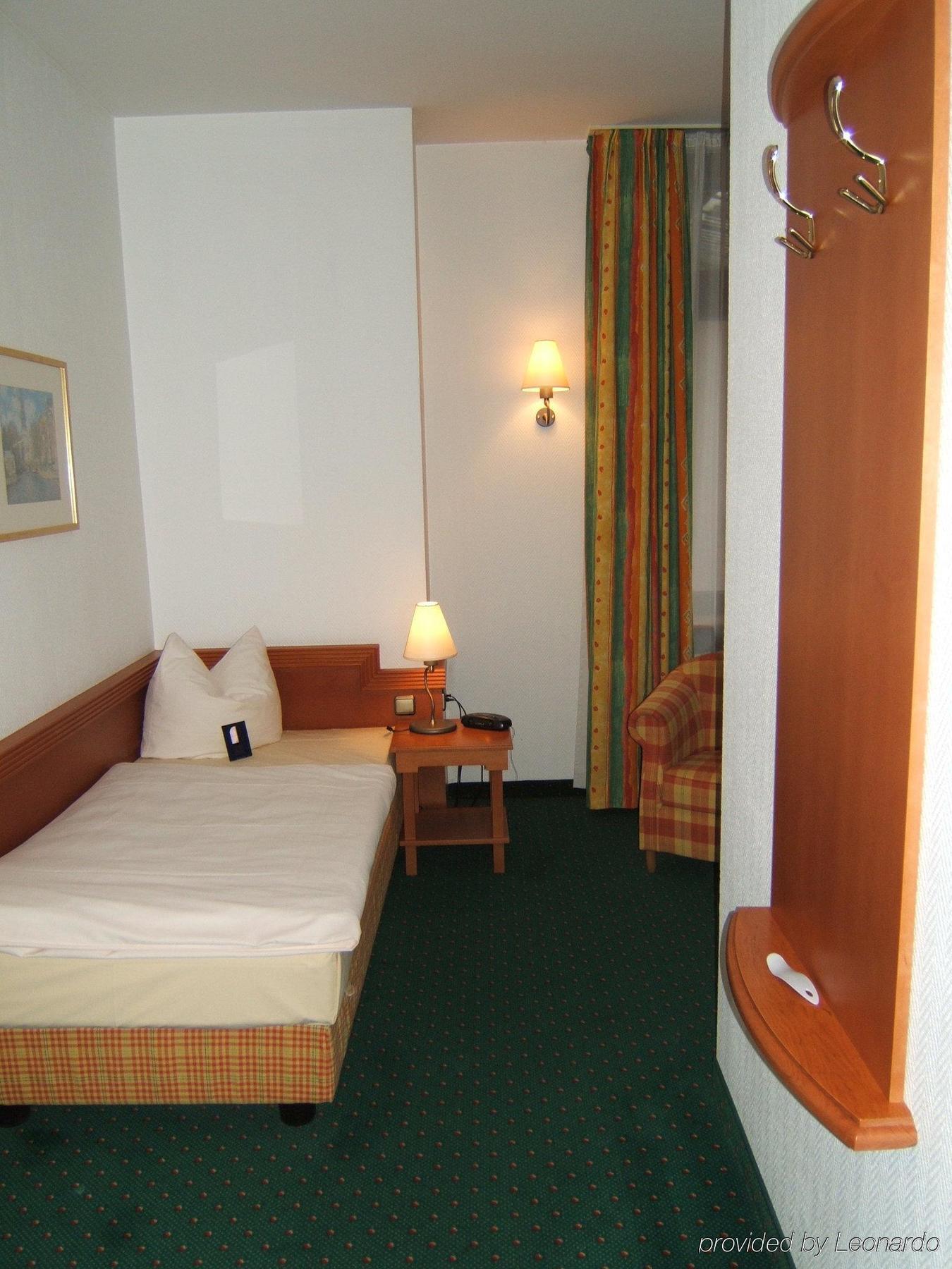 City Hotel Kaiserhof Offenbach am Main Room photo
